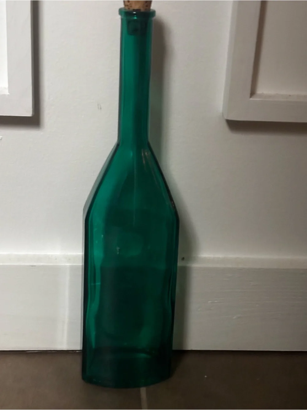 English Georgian green blown glass bottle-shape decanters set of 3
